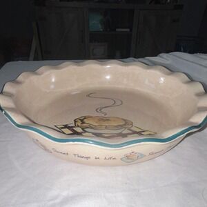 Bath & Body Works Sweet Things in Life Ceramic Scalloped Pie Dish Baker Cream‎